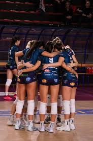 圣路易斯红雀队莫里纳在季后赛边缘的表现堪称防守大师