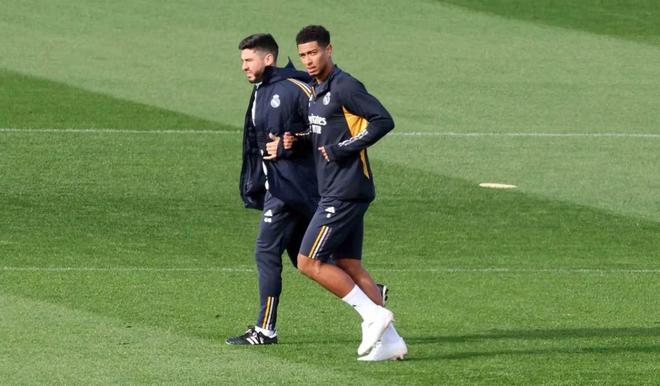 持着对全球 持着对全球