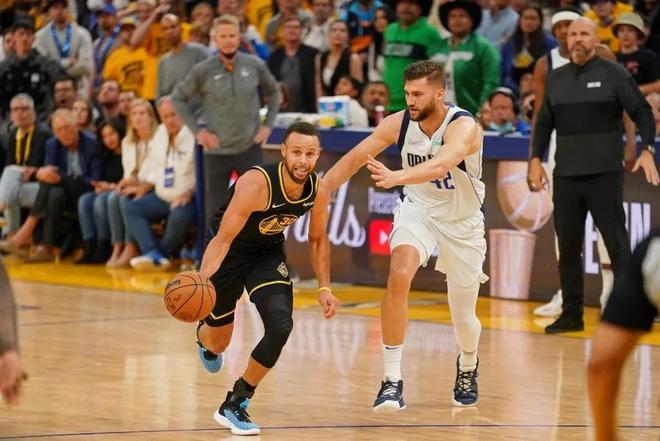 另一对世界 另一对世界