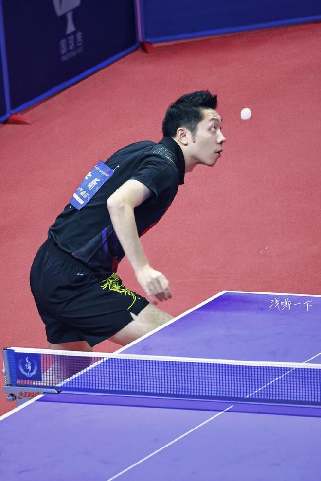 世体：奥尔莫正享受重返家乡喜悦，他品尝了加泰美食